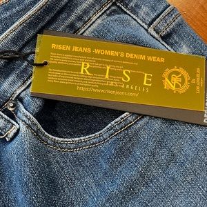 Risen NWT high rise medium wash ankle wide leg Jeans
